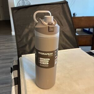 Hydrapeak Oasis Insulated Water Bottle
